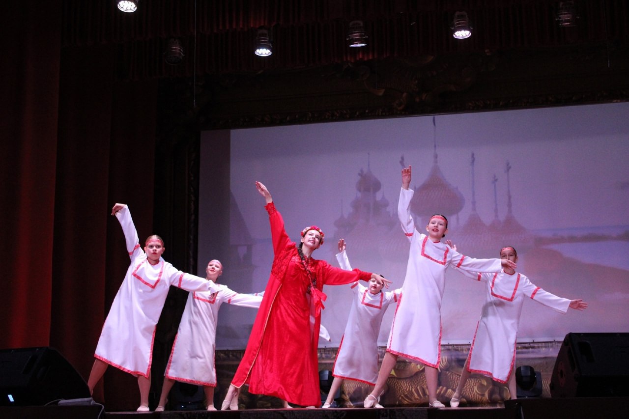 В преддверии Дня народного единства в Солнцевском районном доме культуры состоялся благотворительный концерт под названием «В единстве наша сила!» В преддверии Дня народного единства в Солнцевском районном доме культуры состоялся благотворительный концерт под названием «В единстве наша сила!»