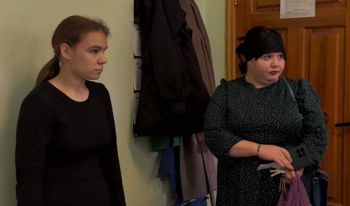 Двум суджанкам вручили ключи от новых квартир Двум суджанкам вручили ключи от новых квартир