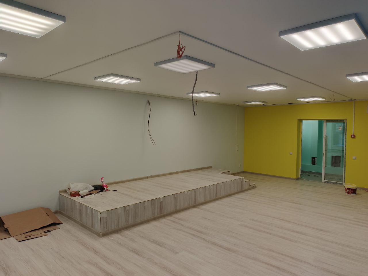 В городском молодежном центре социальных программ «Спектр» подходит к концу ремонт помещения В городском молодежном центре социальных программ «Спектр» подходит к концу ремонт помещения