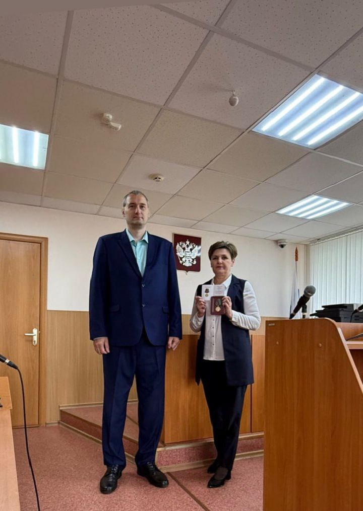 Сергей Цуканов: Уважаемые работники и ветераны судебной системы!Поздравляю вас с Днем работника суда! В этот день мы чествуем торжество закона, справедливости и защиты прав граждан Сергей Цуканов: Уважаемые работники и ветераны судебной системы!Поздравляю вас с Днем работника суда! В этот день мы чествуем торжество закона, справедливости и защиты прав граждан