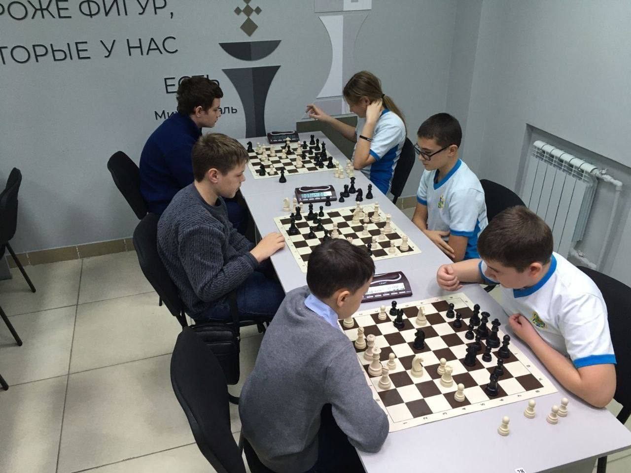 Павел Золотарев: Шахматы – это не просто игра, а настоящая школа мышления, дисциплины и терпения. Шахматы учат находить нестандартные решения в самых сложных ситуациях Павел Золотарев: Шахматы – это не просто игра, а настоящая школа мышления, дисциплины и терпения. Шахматы учат находить нестандартные решения в самых сложных ситуациях