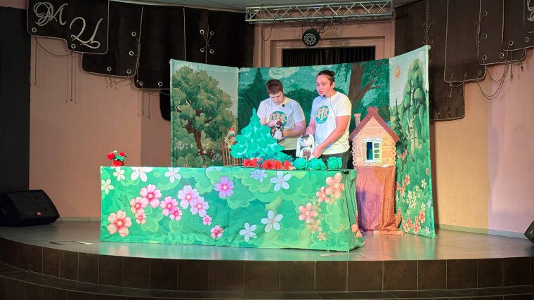 С 28 по 30 октября в Молодежном центре «Комсомолец» царила по-настоящему праздничная атмосфера, ознаменовавшая начало осенних каникул С 28 по 30 октября в Молодежном центре «Комсомолец» царила по-настоящему праздничная атмосфера, ознаменовавшая начало осенних каникул