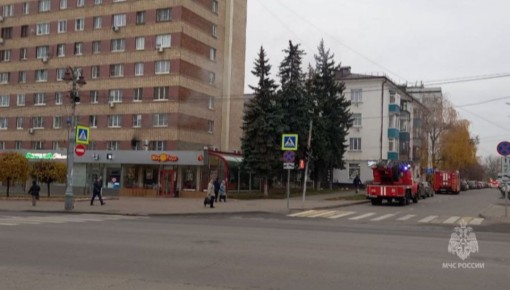 Пожар в центре Курска, идёт эвакуация людей, — сообщают в региональном МЧС