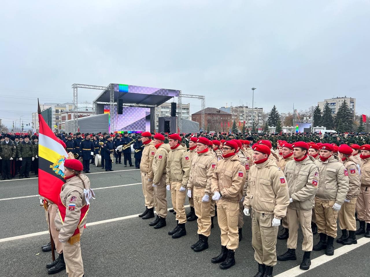 55 представителей «Юнармии» из Курской области отправились в Самару для участия во Всероссийском патриотическом проекте «Парад Памяти» 55 представителей «Юнармии» из Курской области отправились в Самару для участия во Всероссийском патриотическом проекте «Парад Памяти»