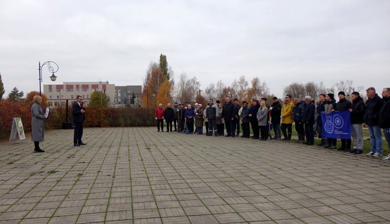 Игорь Корпунков: В этом году наша страна отмечает два великих юбилея - 80-летие Победы в Великой Отечественной войне и 80-летие атомной промышленности России! Игорь Корпунков: В этом году наша страна отмечает два великих юбилея - 80-летие Победы в Великой Отечественной войне и 80-летие атомной промышленности России!