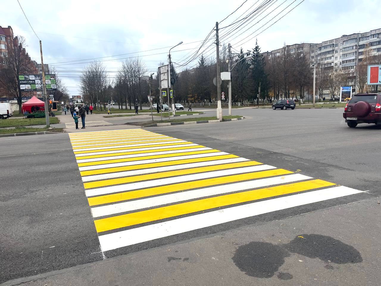 В Железногорске на улице Димитрова обновляют дорожную разметку В Железногорске на улице Димитрова обновляют дорожную разметку