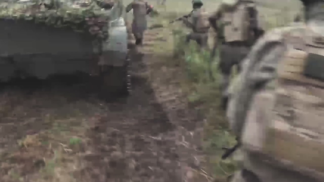 Виктор Кожухов: Служба по контракту - стойкость, отвага и преданность Родине! Присоединяйся к СВОим!