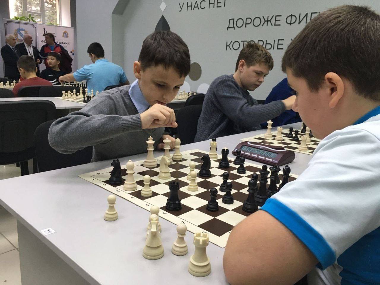 Павел Золотарев: Шахматы – это не просто игра, а настоящая школа мышления, дисциплины и терпения. Шахматы учат находить нестандартные решения в самых сложных ситуациях Павел Золотарев: Шахматы – это не просто игра, а настоящая школа мышления, дисциплины и терпения. Шахматы учат находить нестандартные решения в самых сложных ситуациях