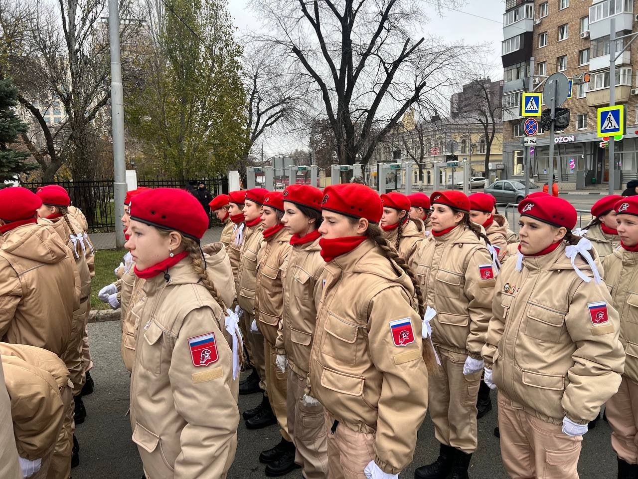 55 представителей «Юнармии» из Курской области отправились в Самару для участия во Всероссийском патриотическом проекте «Парад Памяти» 55 представителей «Юнармии» из Курской области отправились в Самару для участия во Всероссийском патриотическом проекте «Парад Памяти»