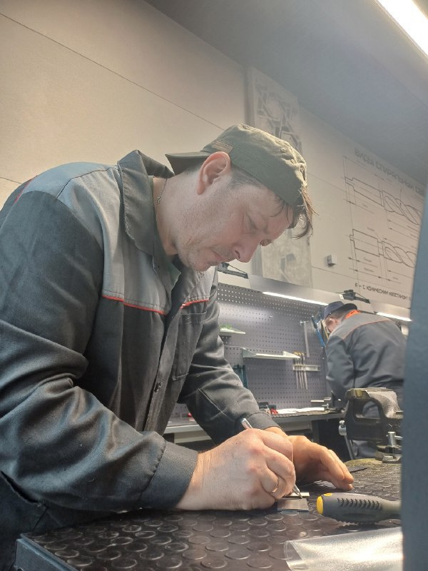 Педагог школы № 42 Курска завоевал золотую медаль в финале Национального чемпионата «Абилимпикс» Педагог школы № 42 Курска завоевал золотую медаль в финале Национального чемпионата «Абилимпикс»