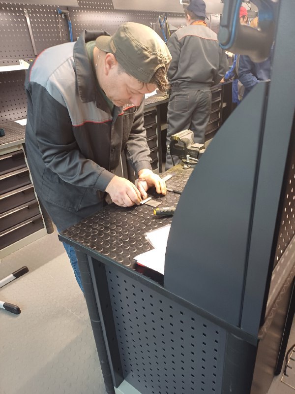 Педагог школы № 42 Курска завоевал золотую медаль в финале Национального чемпионата «Абилимпикс» Педагог школы № 42 Курска завоевал золотую медаль в финале Национального чемпионата «Абилимпикс»