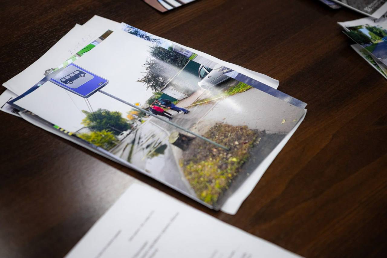 Евгений Маслов: Принял участие в неделе приема граждан по вопросам ЖКХ в региональной общественной приемной партии «Единая Россия», ответив на вопросы жителей Курска на личном приеме. Евгений Маслов: Принял участие в неделе приема граждан по вопросам ЖКХ в региональной общественной приемной партии «Единая Россия», ответив на вопросы жителей Курска на личном приеме.