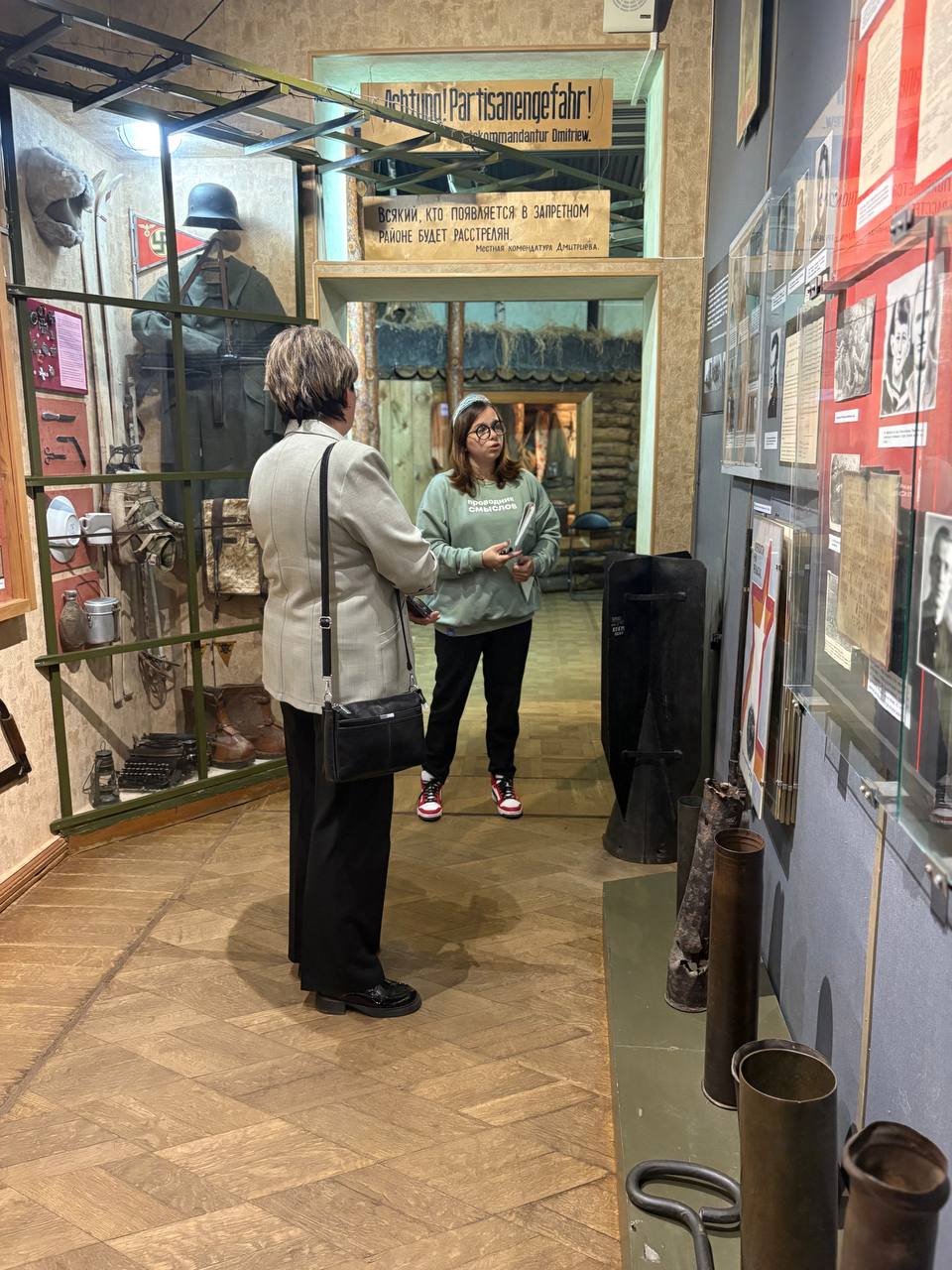 Александра Шайкина, экскурсовод Курского областного краеведческого музея, провела военно-патриотическую экскурсию для Абдулазиза Айдарова, победителя Всероссийского детского конкурса «Горжусь Победой!» Александра Шайкина, экскурсовод Курского областного краеведческого музея, провела военно-патриотическую экскурсию для Абдулазиза Айдарова, победителя Всероссийского детского конкурса «Горжусь Победой!»