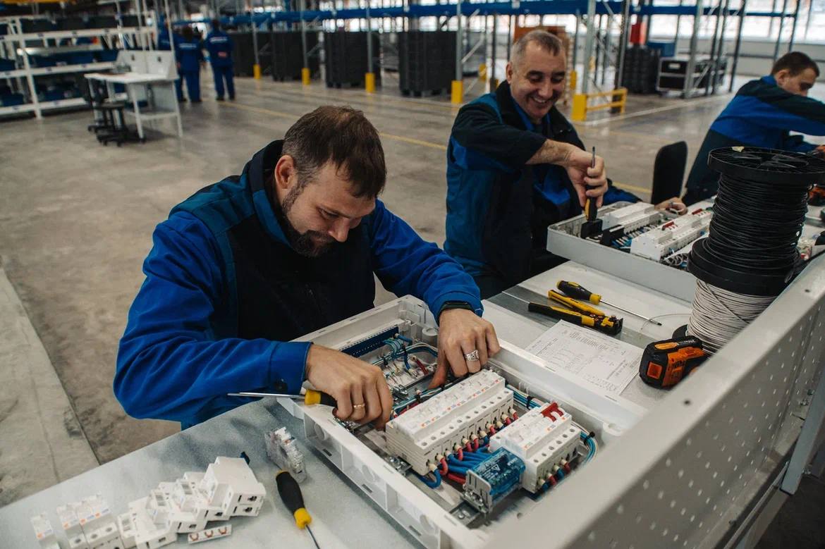 Александр Хинштейн: 80 лет успешной работы, непрерывного развития и созидательного труда Александр Хинштейн: 80 лет успешной работы, непрерывного развития и созидательного труда