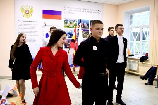 24 октября в стенах Ленинской школы для 10-11 классов было организовано увлекательное мероприятие с конкурсной программой " Осенний вечер в кругу друзей" 24 октября в стенах Ленинской школы для 10-11 классов было организовано увлекательное мероприятие с конкурсной программой " Осенний вечер в кругу друзей"