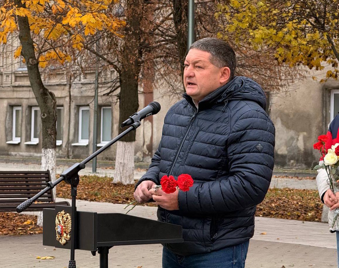 Игорь Глущенко: Сегодня в Обояни торжественно открыли памятник В. И. Ленину после реставрации Игорь Глущенко: Сегодня в Обояни торжественно открыли памятник В. И. Ленину после реставрации