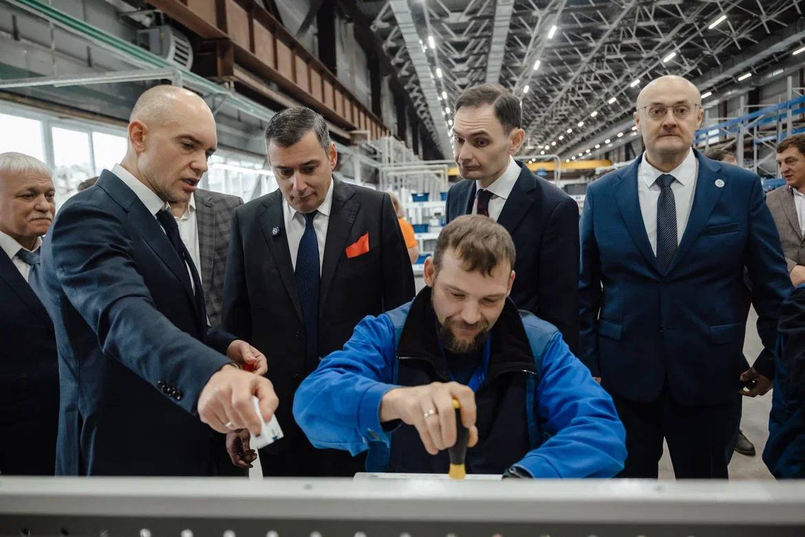 Александр Хинштейн: 80 лет успешной работы, непрерывного развития и созидательного труда Александр Хинштейн: 80 лет успешной работы, непрерывного развития и созидательного труда