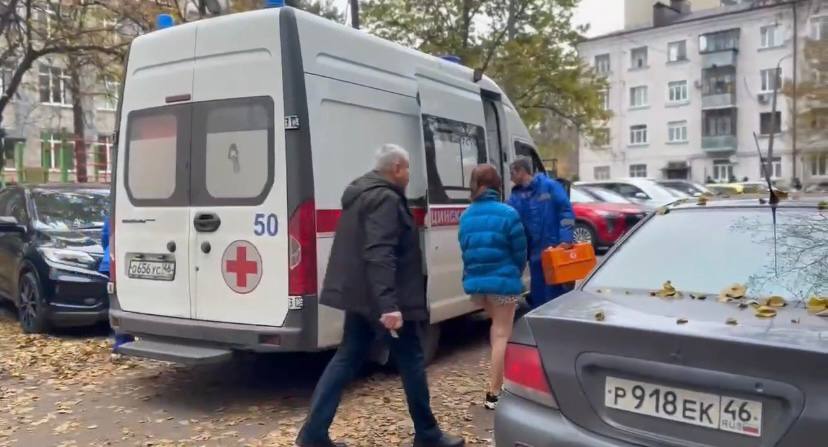 Пожарные спасли ребёнка из горящей квартиры в доме на Ленина Пожарные спасли ребёнка из горящей квартиры в доме на Ленина