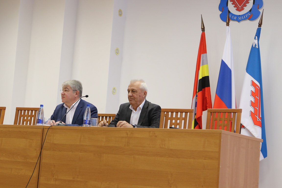 Александр Михайлов: На общегородском плановом совещании подвели итоги работы за истекший период и обсудили актуальные вопросы жизни нашего города