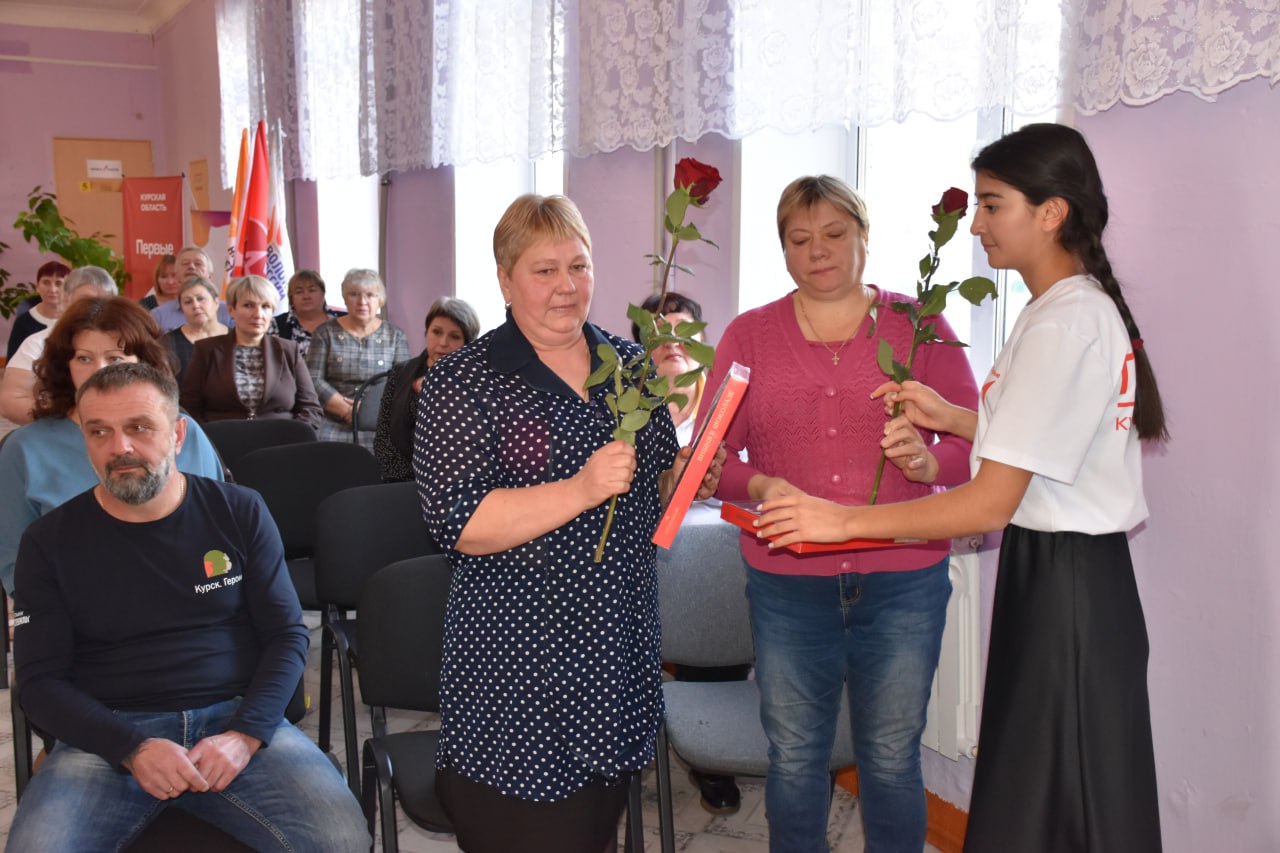 «Герои никогда не умирают, Герои в нашей памяти живут!» «Герои никогда не умирают, Герои в нашей памяти живут!»