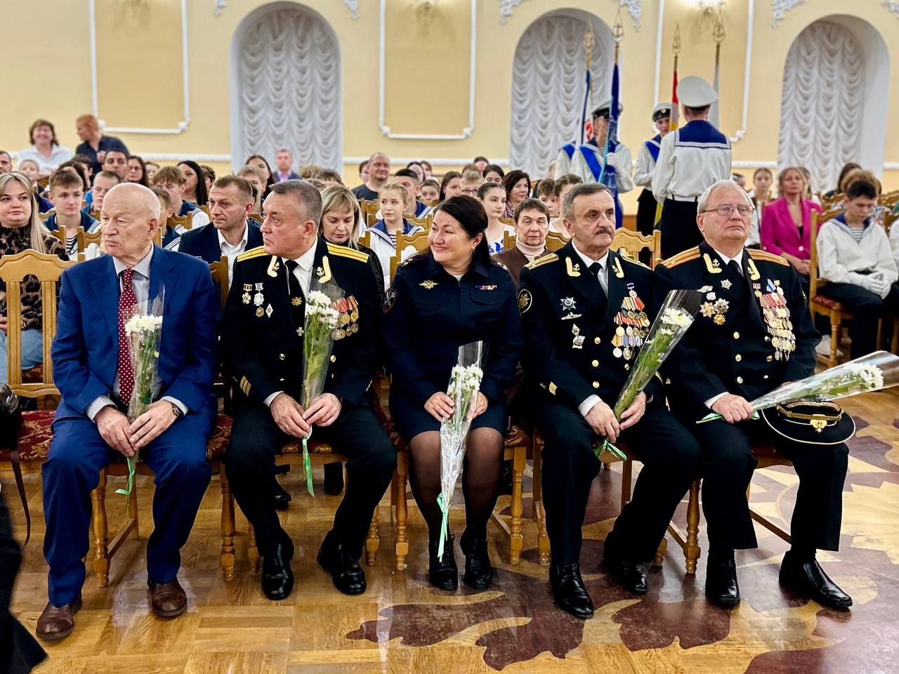 Более 20 учеников школы № 18 имени А.С. Сергеева получили удостоверения и знаки участника Всероссийского детско-юношеского военно-патриотического общественного движения «Юнармия» Более 20 учеников школы № 18 имени А.С. Сергеева получили удостоверения и знаки участника Всероссийского детско-юношеского военно-патриотического общественного движения «Юнармия»