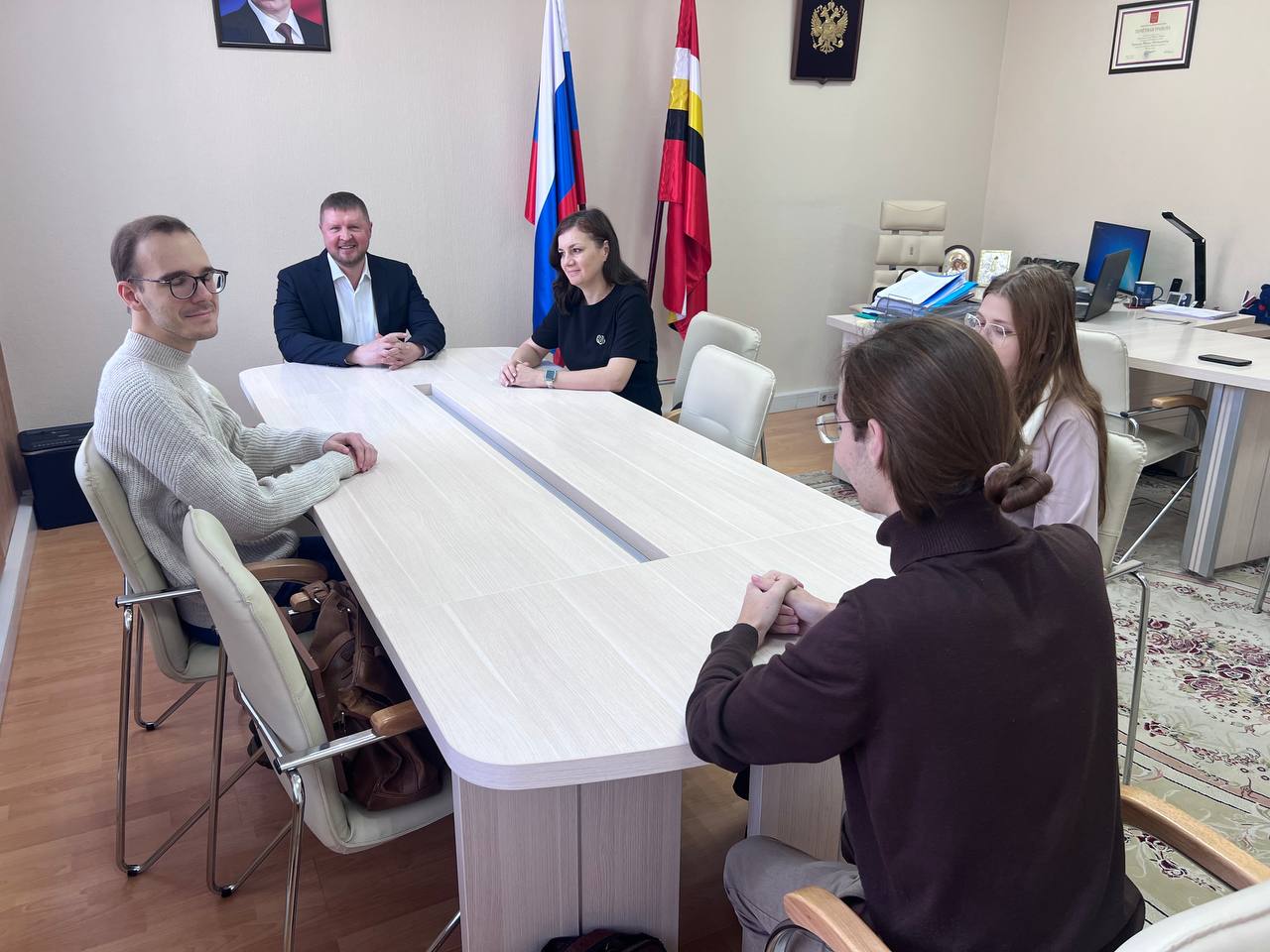 В Курском избиркоме состоялась встреча Председателя Евгения Черкашина со студентами Курского государственного университета В Курском избиркоме состоялась встреча Председателя Евгения Черкашина со студентами Курского государственного университета