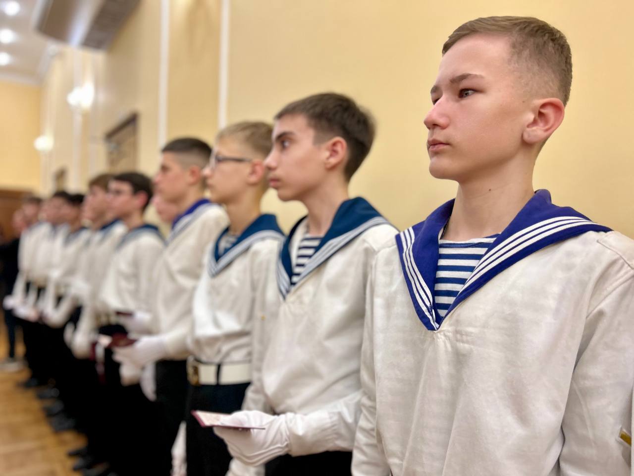 Более 20 учеников школы № 18 имени А.С. Сергеева получили удостоверения и знаки участника Всероссийского детско-юношеского военно-патриотического общественного движения «Юнармия» Более 20 учеников школы № 18 имени А.С. Сергеева получили удостоверения и знаки участника Всероссийского детско-юношеского военно-патриотического общественного движения «Юнармия»