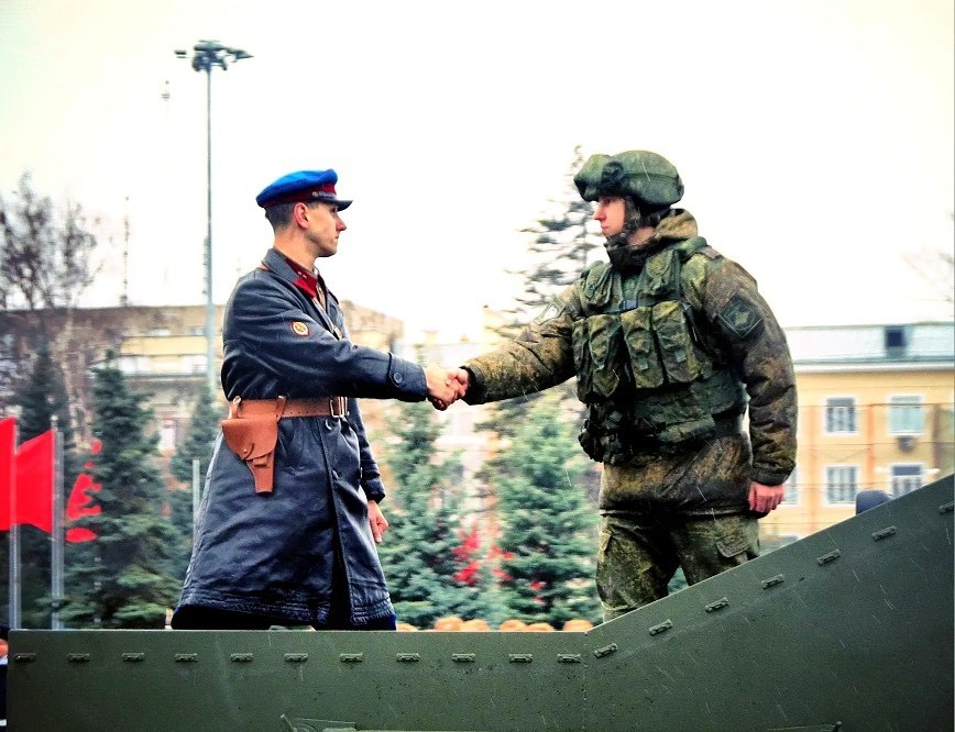 Артём Туров: Сегодня в Самаре прошел юбилейный XV Парад Памяти Артём Туров: Сегодня в Самаре прошел юбилейный XV Парад Памяти