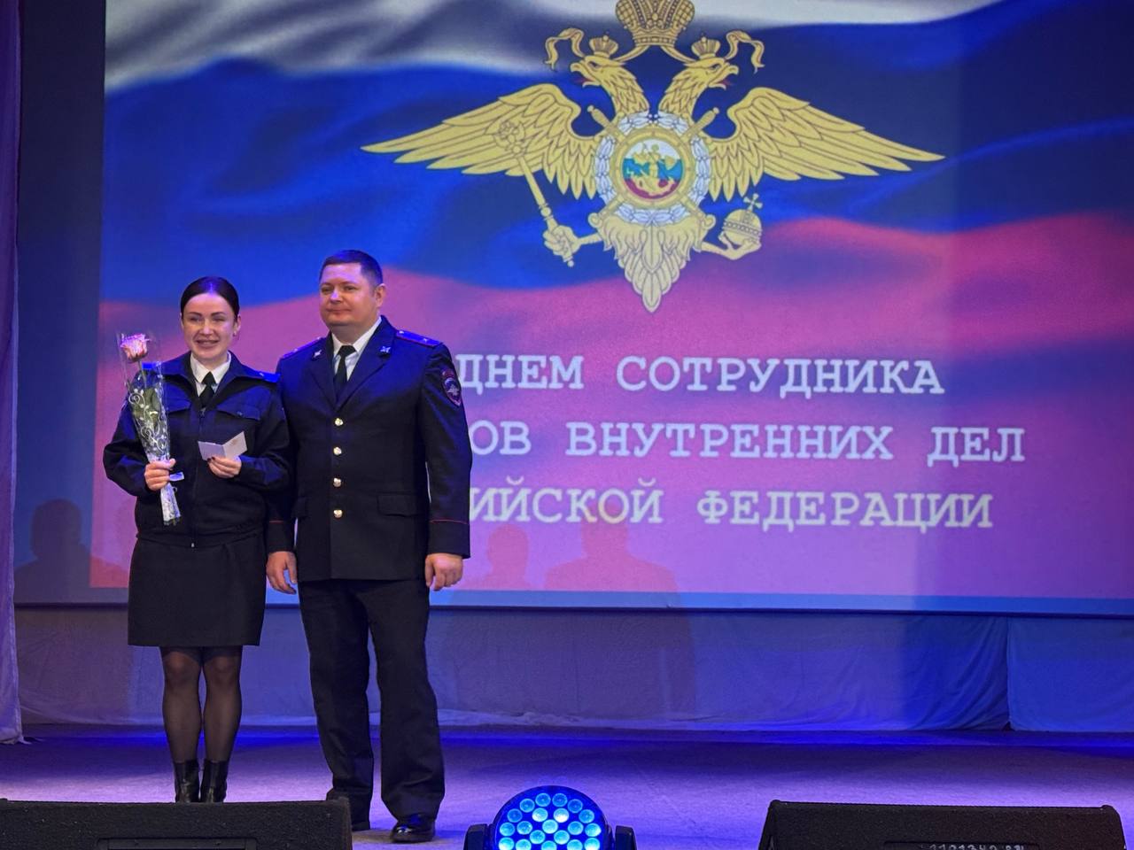 Виктор Петров: В преддверии Дня сотрудников органов внутренних дел Российской Федерации сегодня в районном Доме культуры Пристенского района прошло торжественно-праздничное мероприятие Виктор Петров: В преддверии Дня сотрудников органов внутренних дел Российской Федерации сегодня в районном Доме культуры Пристенского района прошло торжественно-праздничное мероприятие