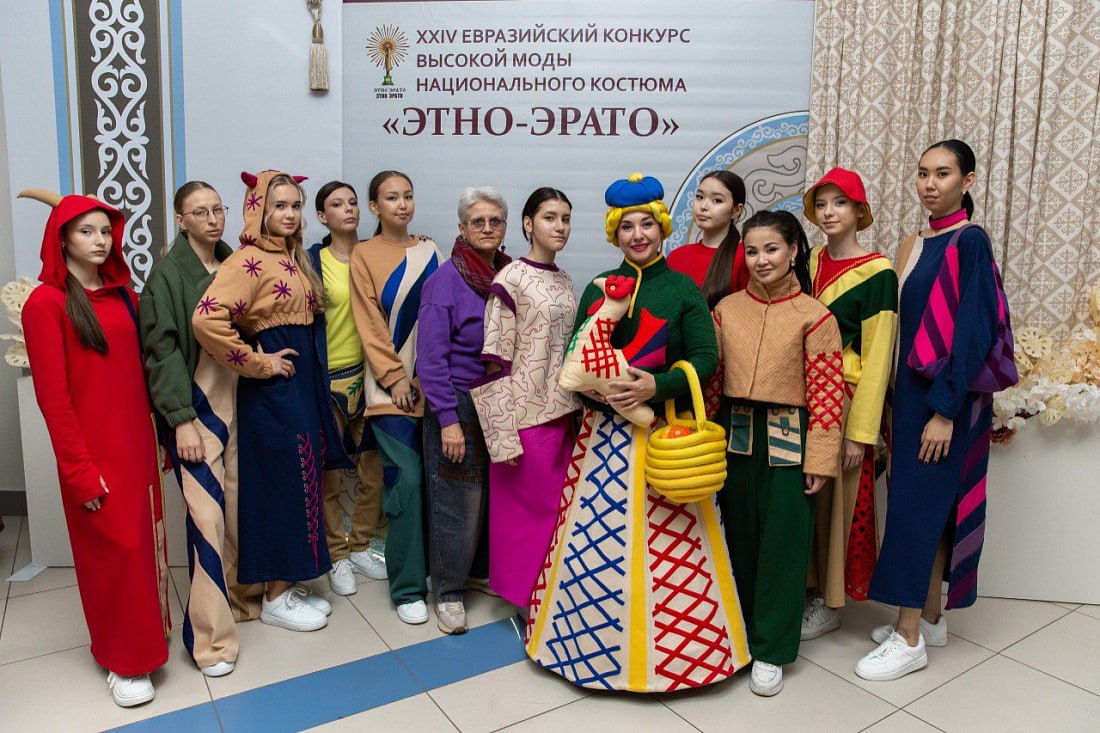 В Омске прошел XXIV Евразийский конкурс высокой моды национального костюма «Этно-Эрато»