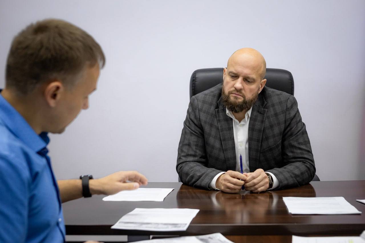 Проблемы ЖКХ в Курске обсудил на приеме граждан глава города, первый заместитель секретаря регионального отделения партии Евгений Маслов Проблемы ЖКХ в Курске обсудил на приеме граждан глава города, первый заместитель секретаря регионального отделения партии Евгений Маслов