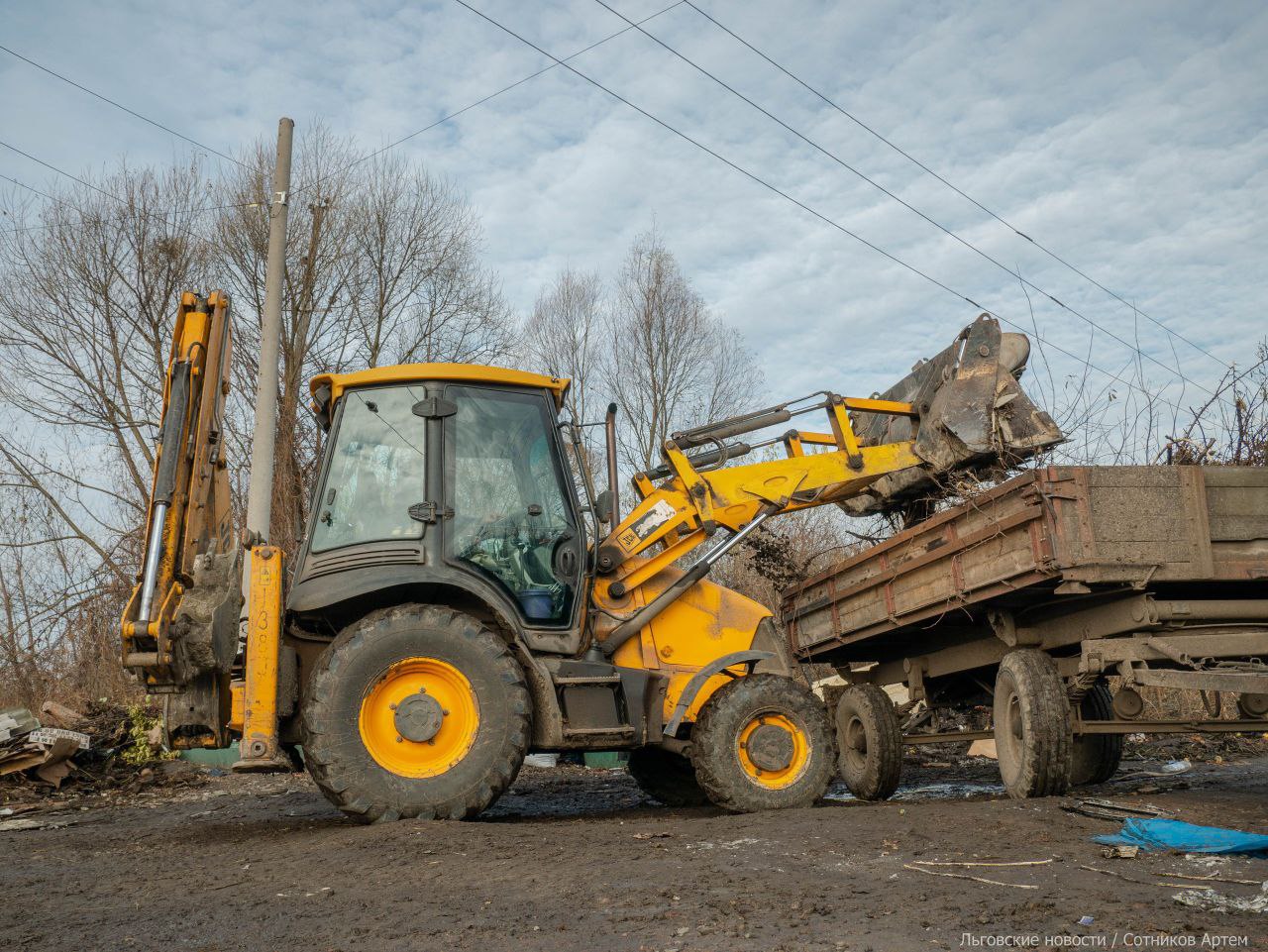 Алексей Клемешов: На протяжении двух дней, благодаря содействию организаций, расположенных на территории города, и личному участию индивидуальных предпринимателей, были убраны несанкционированные свалки на контейнерных... Алексей Клемешов: На протяжении двух дней, благодаря содействию организаций, расположенных на территории города, и личному участию индивидуальных предпринимателей, были убраны несанкционированные свалки на контейнерных...