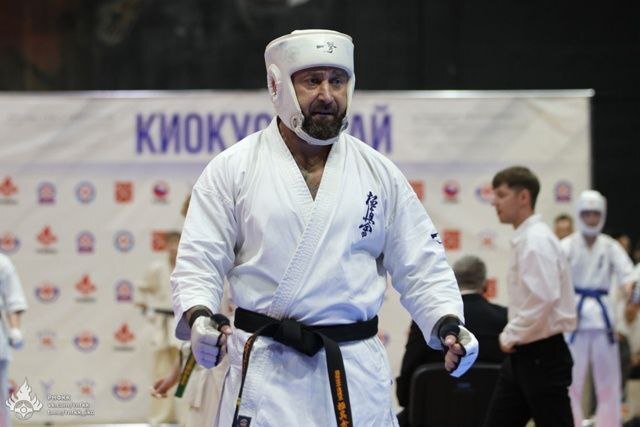 МЕДАЛИ «МЕДНОГО ВСАДНИКА». Курские спортсмены с триумфом выступили в Санкт-Петербурге на всероссийских соревнованиях по киокусинкай «Медный всадник» МЕДАЛИ «МЕДНОГО ВСАДНИКА». Курские спортсмены с триумфом выступили в Санкт-Петербурге на всероссийских соревнованиях по киокусинкай «Медный всадник»