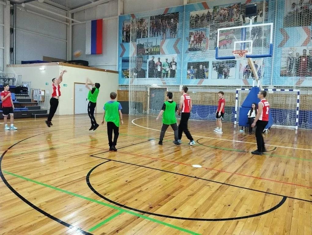 Виктор Петров: Вчера, 5 ноября, в универсальном спортивном зале «Русич» состоялся муниципальный этап Спартакиады школьных спортивных клубов по баскетболу в формате 3x3 Виктор Петров: Вчера, 5 ноября, в универсальном спортивном зале «Русич» состоялся муниципальный этап Спартакиады школьных спортивных клубов по баскетболу в формате 3x3