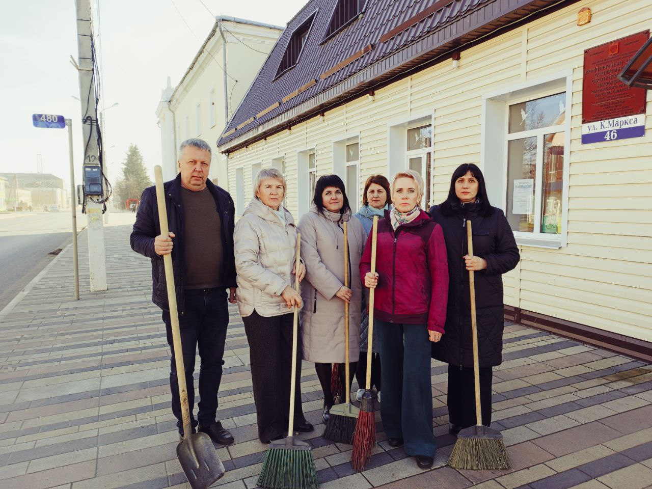 Сергей Цуканов: Сегодня в Фатеже прошёл общегородской осенний субботник, в котором приняли участие трудовые коллективы администрации района и города, подведомственных учреждений, активисты Движения Первых, работники ЖКХ и... Сергей Цуканов: Сегодня в Фатеже прошёл общегородской осенний субботник, в котором приняли участие трудовые коллективы администрации района и города, подведомственных учреждений, активисты Движения Первых, работники ЖКХ и...