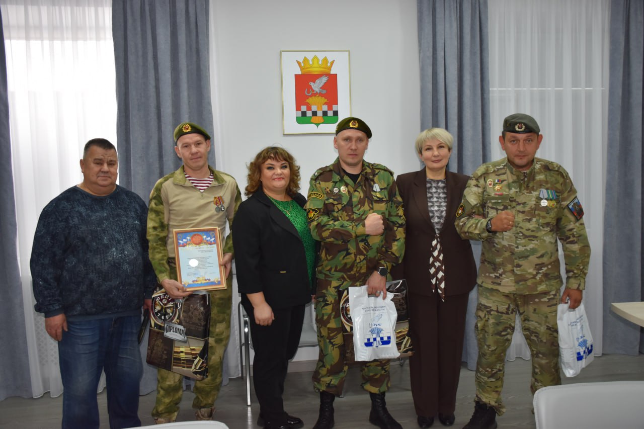 Нина Голубева: Неоднократно на страницах социальных сетей нашего района мы видели информацию о гуманитарной помощи, поступающей для участников специальной военной операции и вынужденных переселенцев от МБДОУ №77 «Бусинка» из...