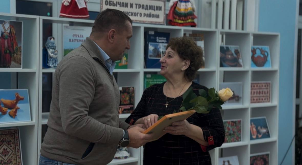 Встретился с творческими коллективами Суджанского района Встретился с творческими коллективами Суджанского района