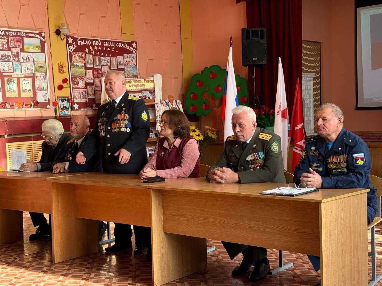 От Сердца к Сердцу: Ветераны-пограничники передали важный Урок мужества «В жизни всегда есть место подвигу!» От Сердца к Сердцу: Ветераны-пограничники передали важный Урок мужества «В жизни всегда есть место подвигу!»