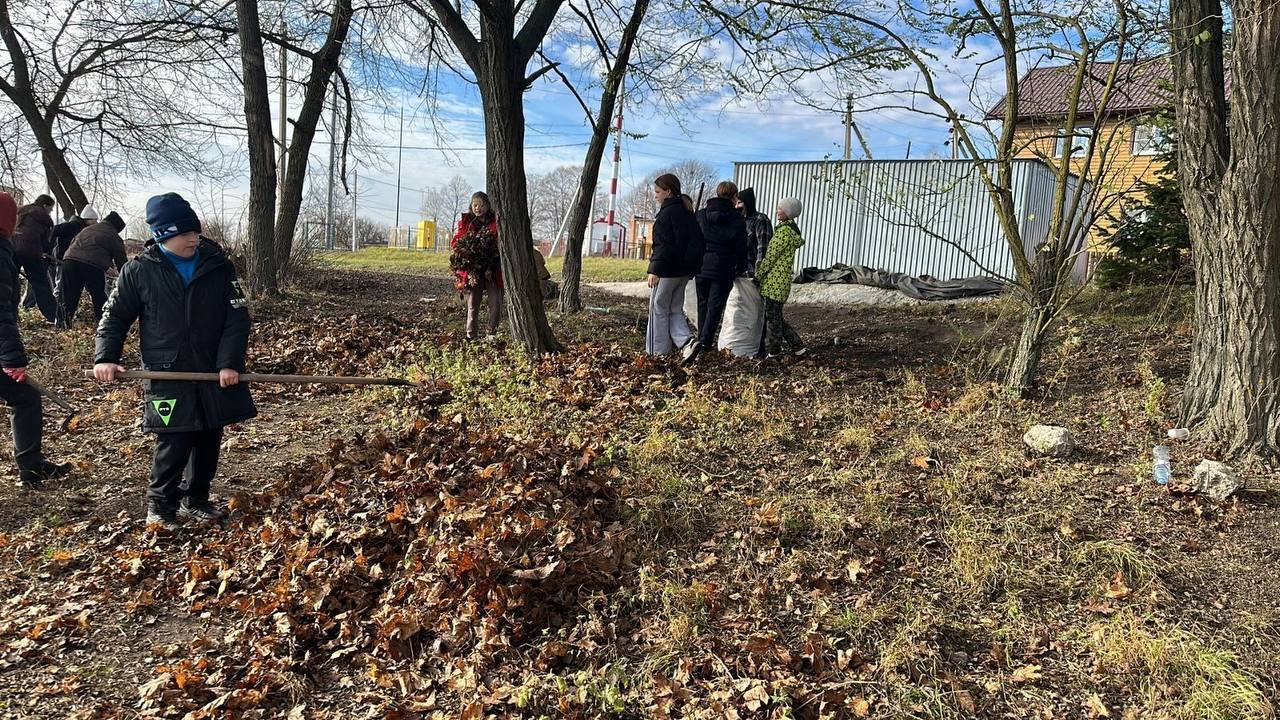 Традиционные субботники прошли в уголках нашего района Традиционные субботники прошли в уголках нашего района