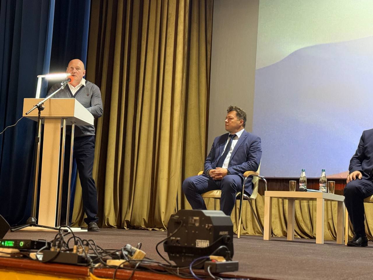 Сергей Черников: Друзья, сегодня врио министра здравоохранения Светлана Ермолова посетила ОБУЗ "Щигровско-Черемисиновская ЦРБ" после чего провела встречу с жителями города Щигры и Щигровского района Сергей Черников: Друзья, сегодня врио министра здравоохранения Светлана Ермолова посетила ОБУЗ "Щигровско-Черемисиновская ЦРБ" после чего провела встречу с жителями города Щигры и Щигровского района