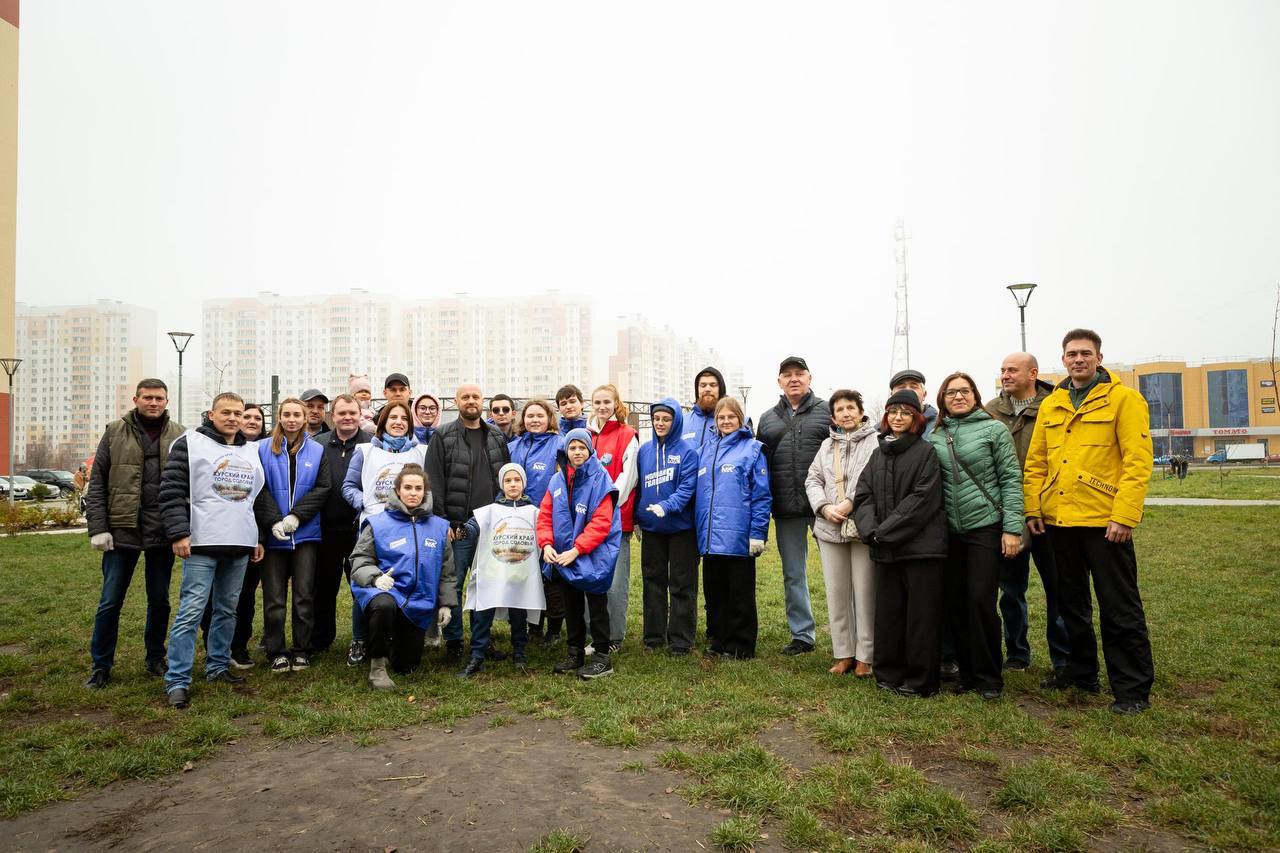 Евгений Маслов: Друзья, сегодня в сквере «Молодежный» прошла высадка деревьев — первых полученных нами 17 саженцев лип Евгений Маслов: Друзья, сегодня в сквере «Молодежный» прошла высадка деревьев — первых полученных нами 17 саженцев лип