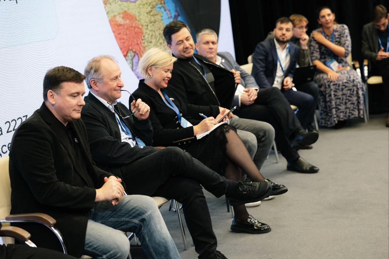 Друзья, знаменательное событие! Друзья, знаменательное событие!