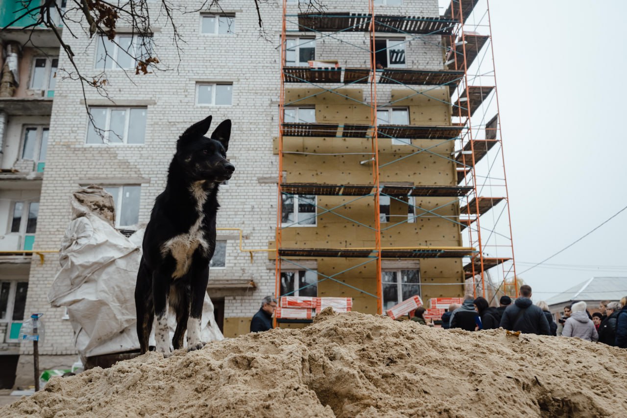 Губернатор Курской области Александр Хинштейн в ходе рабочей поездки в город Льгов посетил ряд социальных объектов, а также прямо на улице пообщался с жителями Губернатор Курской области Александр Хинштейн в ходе рабочей поездки в город Льгов посетил ряд социальных объектов, а также прямо на улице пообщался с жителями