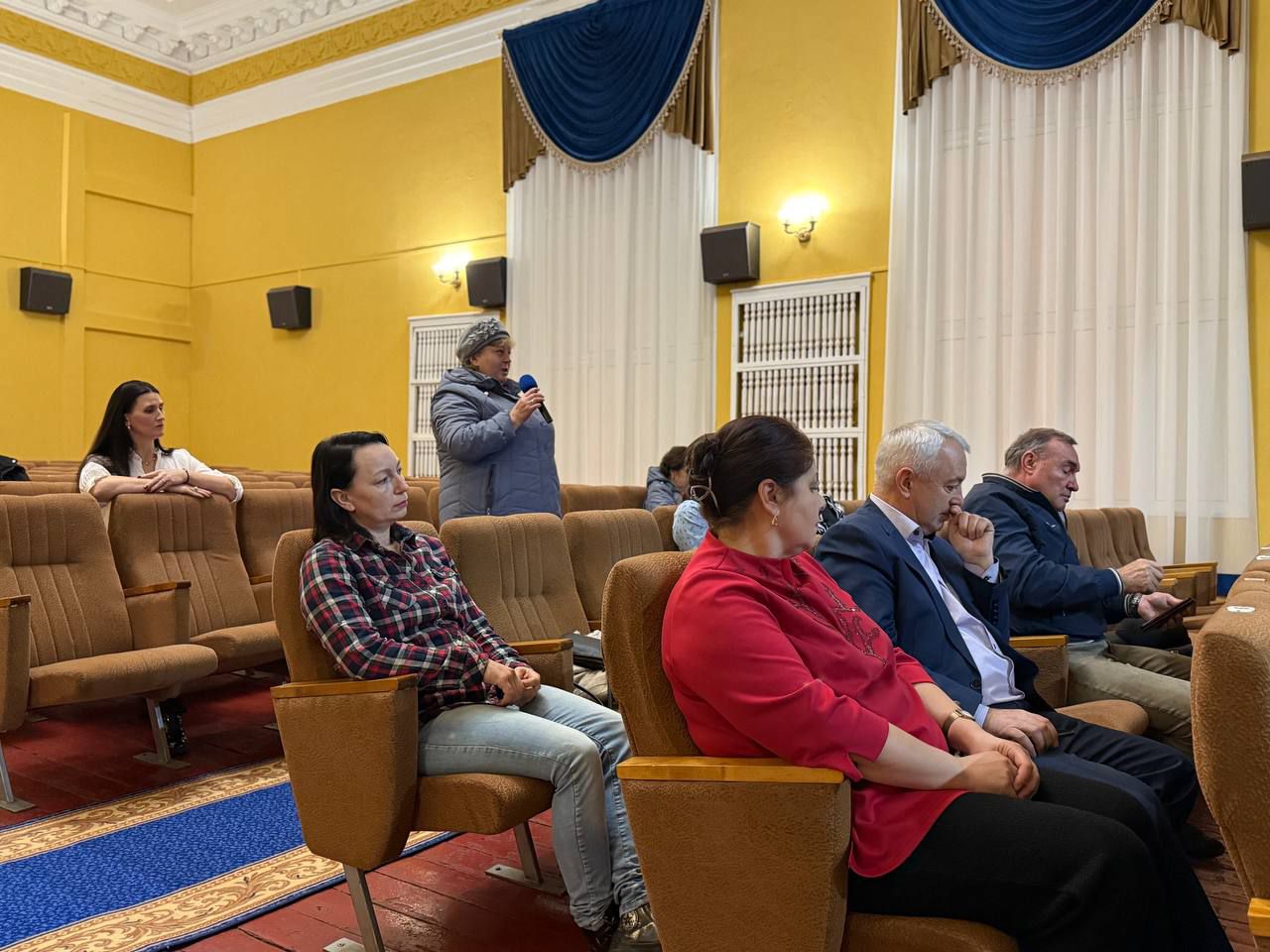 Сергей Черников: Друзья, сегодня врио министра здравоохранения Светлана Ермолова посетила ОБУЗ "Щигровско-Черемисиновская ЦРБ" после чего провела встречу с жителями города Щигры и Щигровского района Сергей Черников: Друзья, сегодня врио министра здравоохранения Светлана Ермолова посетила ОБУЗ "Щигровско-Черемисиновская ЦРБ" после чего провела встречу с жителями города Щигры и Щигровского района