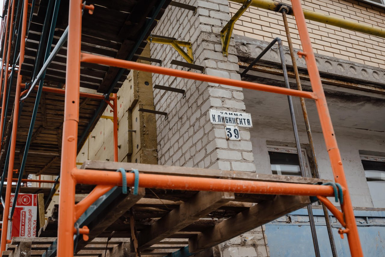 Губернатор Курской области Александр Хинштейн в ходе рабочей поездки в город Льгов посетил ряд социальных объектов, а также прямо на улице пообщался с жителями Губернатор Курской области Александр Хинштейн в ходе рабочей поездки в город Льгов посетил ряд социальных объектов, а также прямо на улице пообщался с жителями