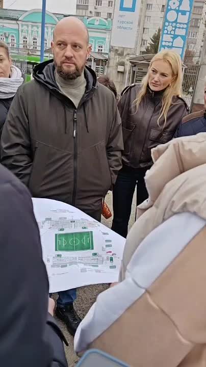 Губернатор недоволен закрытым для курян стадионом