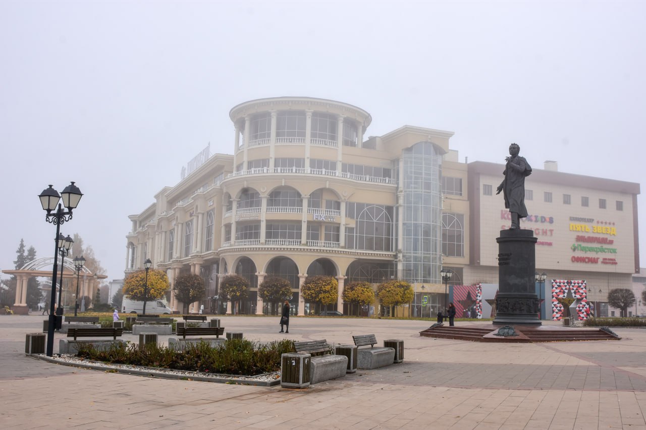 Губернатор недоволен закрытым для курян стадионом Губернатор недоволен закрытым для курян стадионом