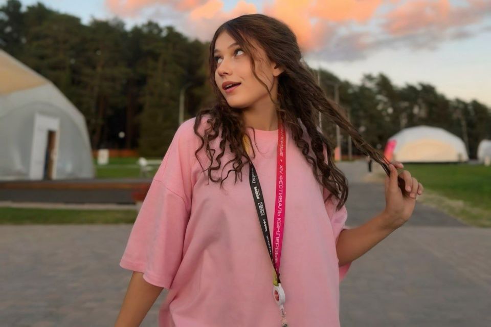 «Живу в ритме КВН!». Учится в школе, руководит штабом и мечтает о «вышке» КВН