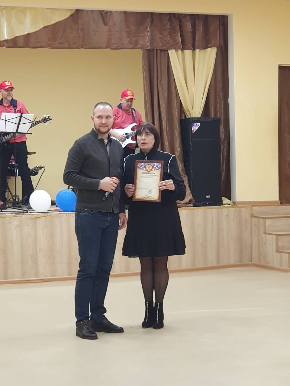 Виктор Петров: Вчера в селе средняя Ольшанка Пристенского района прошел престольный праздник в честь Дня памяти святого великомученника Димитрия Солунского! Этот день стал не только значимой датой в церковном календаре, но и... Виктор Петров: Вчера в селе средняя Ольшанка Пристенского района прошел престольный праздник в честь Дня памяти святого великомученника Димитрия Солунского! Этот день стал не только значимой датой в церковном календаре, но и...