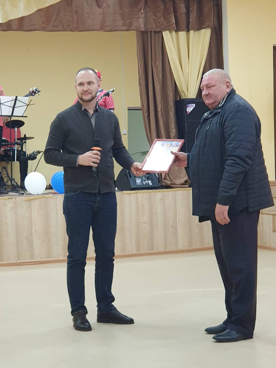 Виктор Петров: Вчера в селе средняя Ольшанка Пристенского района прошел престольный праздник в честь Дня памяти святого великомученника Димитрия Солунского! Этот день стал не только значимой датой в церковном календаре, но и... Виктор Петров: Вчера в селе средняя Ольшанка Пристенского района прошел престольный праздник в честь Дня памяти святого великомученника Димитрия Солунского! Этот день стал не только значимой датой в церковном календаре, но и...